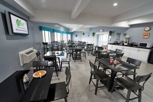 Café da manhã continental grátis todos os dias