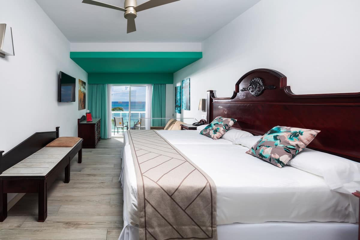 1 bedroom, free minibar, in-room safe, individually decorated