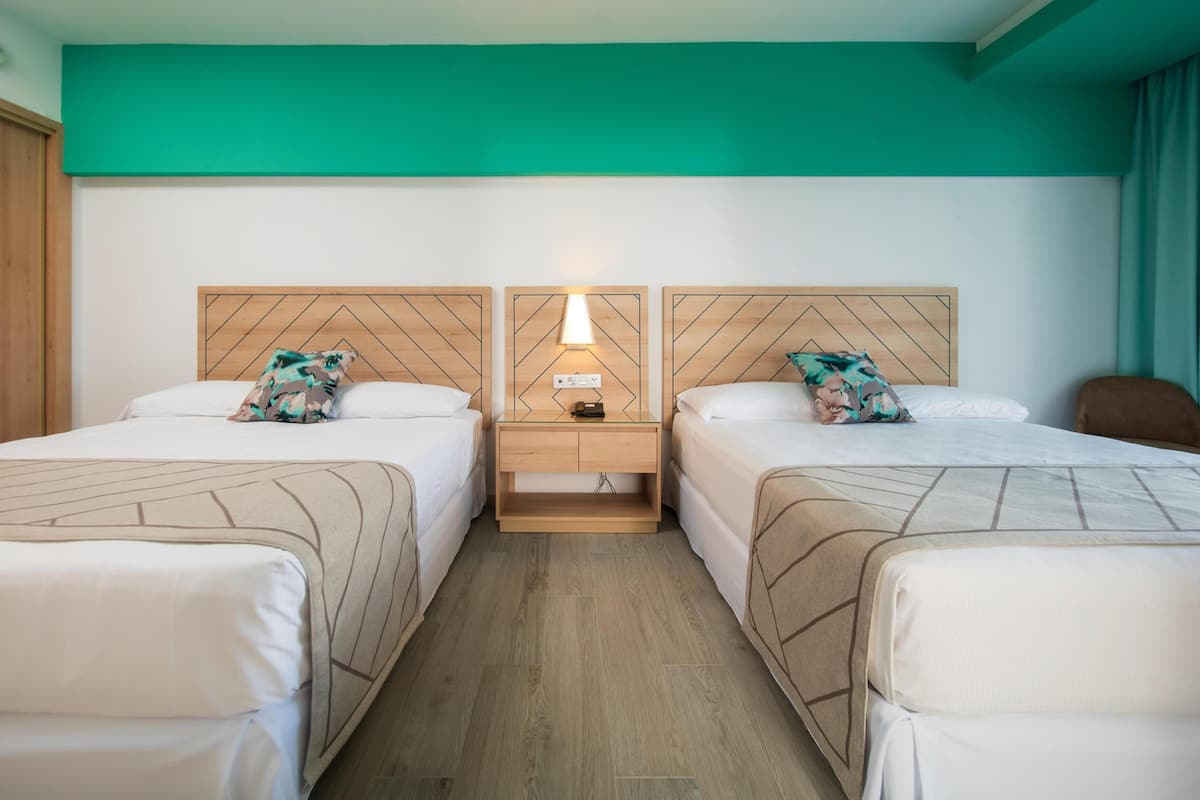 1 bedroom, free minibar, in-room safe, individually decorated