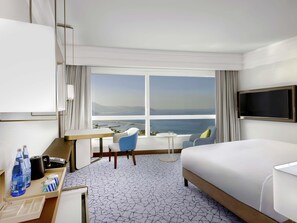 1 多间卧室、羽绒被、加厚床垫、迷你吧