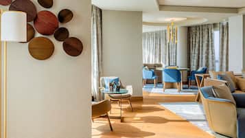 1 bedroom, down duvets, pillow-top beds, minibar