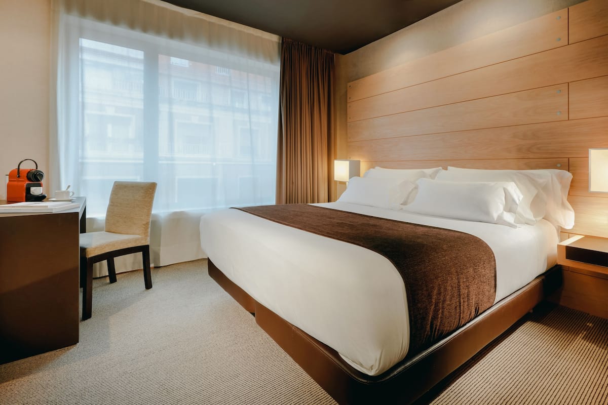 Standard Single Room | Hypo-allergenic bedding, minibar, in-room safe, desk