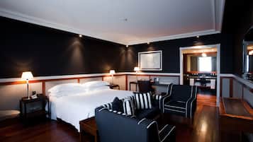 Habitación Premium | Ropa de cama de alta calidad y minibar