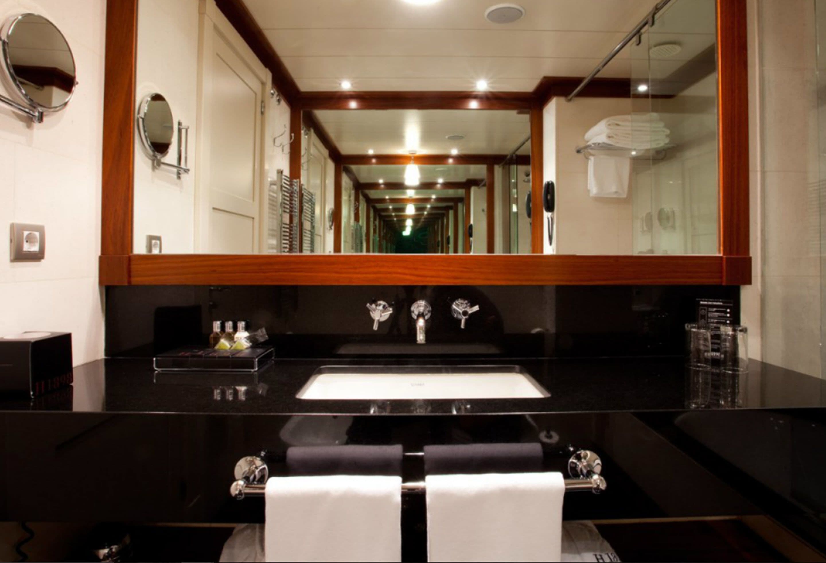 combined shower/bathtub, deep-soaking bathtub, eco-friendly toiletries