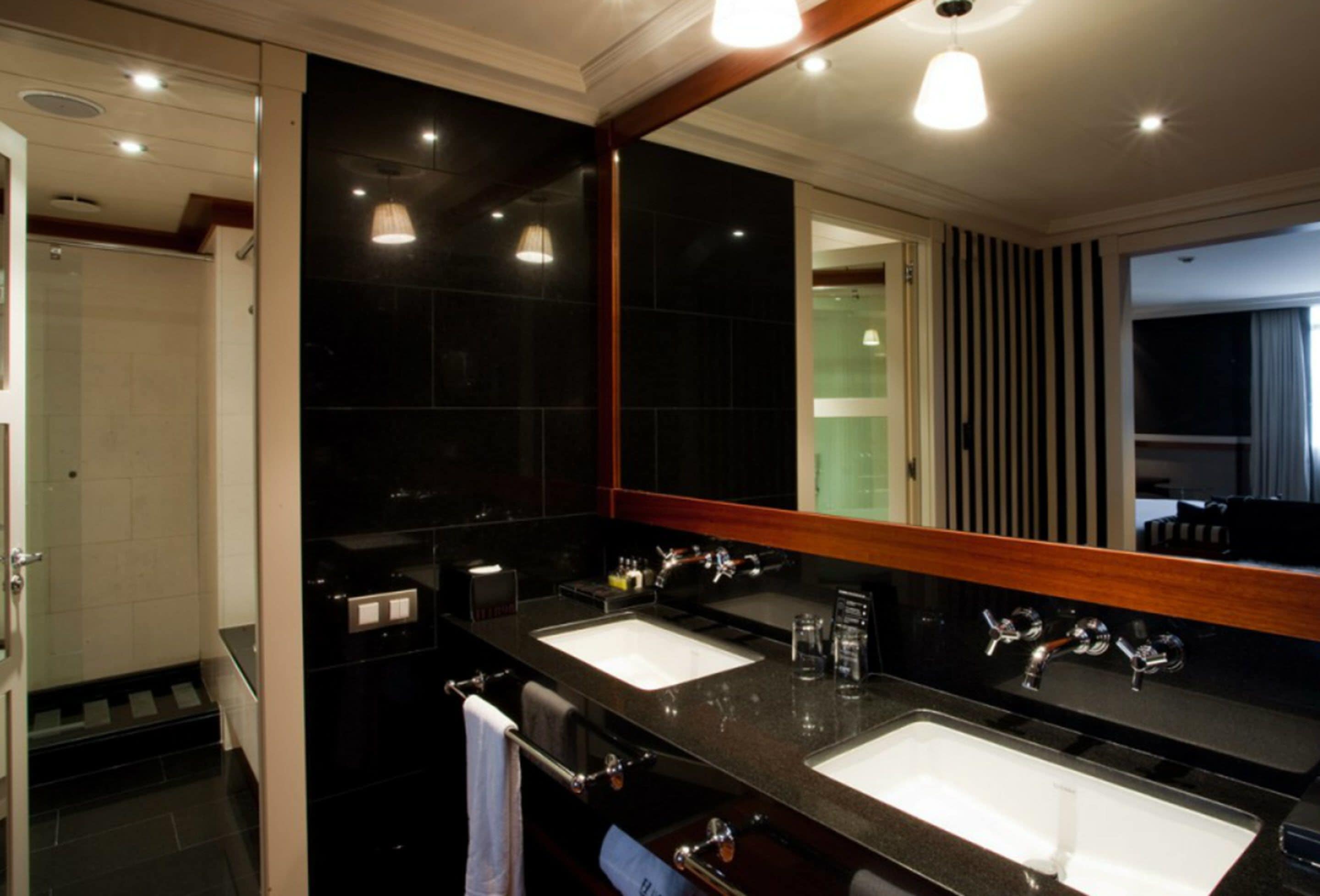 combined shower/bathtub, deep-soaking bathtub, eco-friendly toiletries