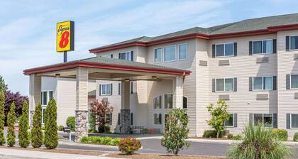 Super 8 by Wyndham Central Pt Medford