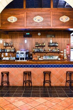 Bar (on property) - Hotel Alegria Bodega Real (El Puerto de Santa Maria)