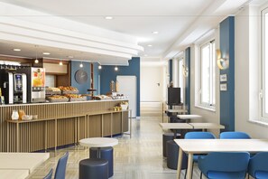 Daily buffet breakfast (EUR 7.9 per person)