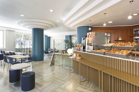 Dining. B&B Hotel Pescara