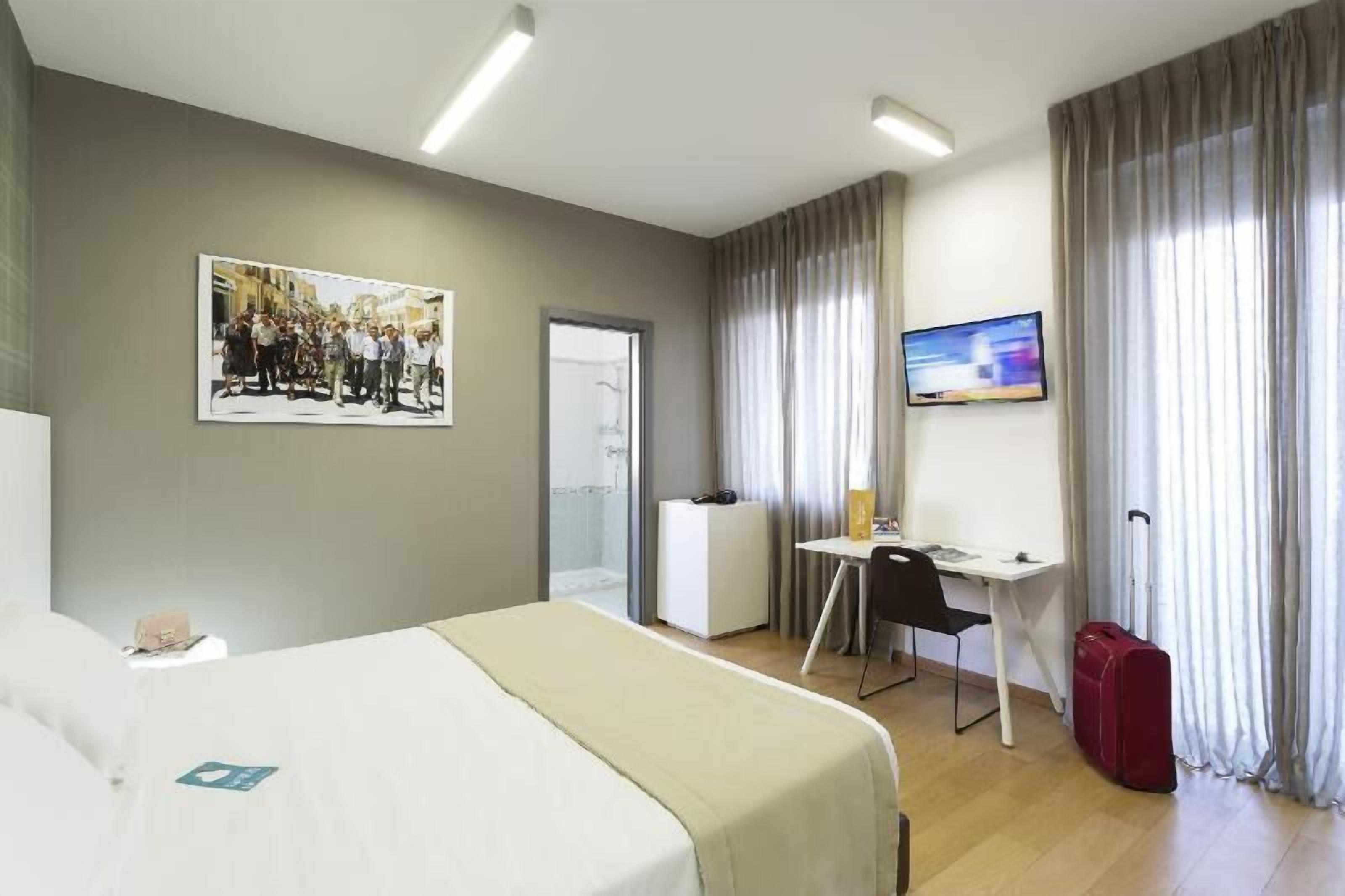 Couette en duvet d'oie, coffres-forts dans les chambres, bureau