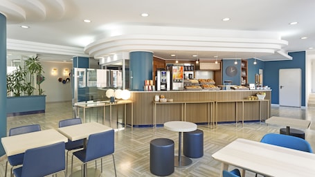 Daily buffet breakfast (EUR 7.9 per person)