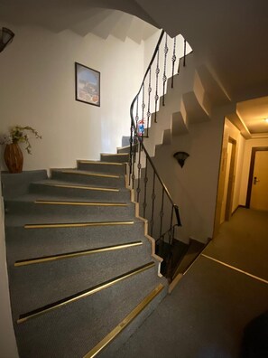 Interior - Anzac Hotel (Çanakkale)