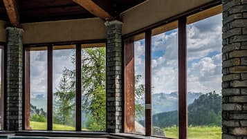 Piscine couverte, 4 piscines extérieures