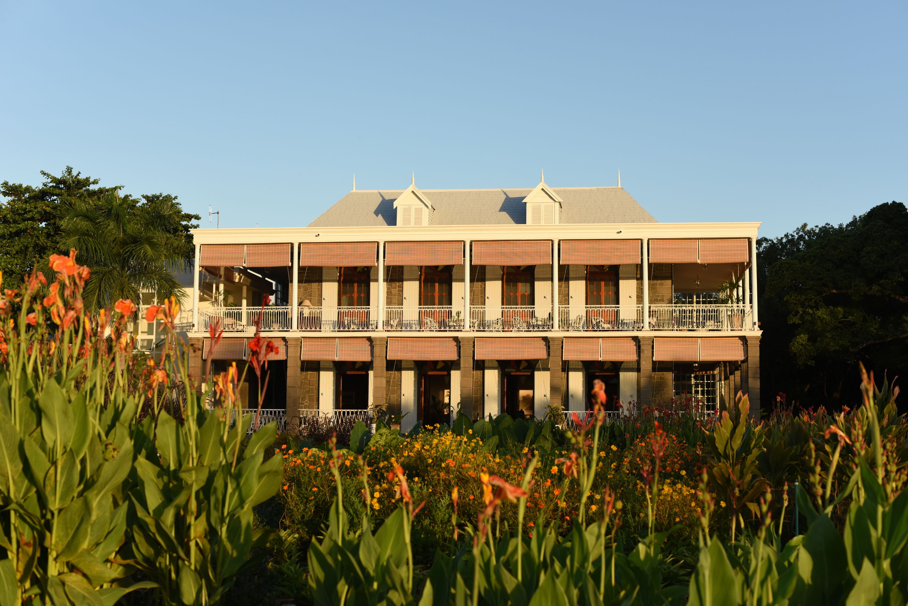 heritage le chateau | balcony