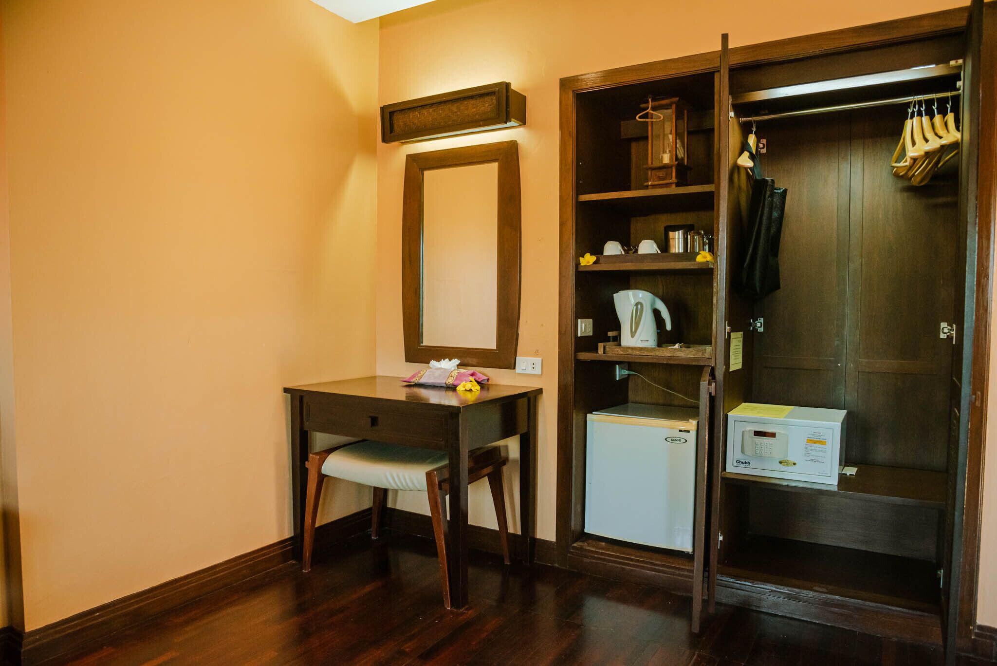 desk, soundproofing, iron/ironing board, free wifi