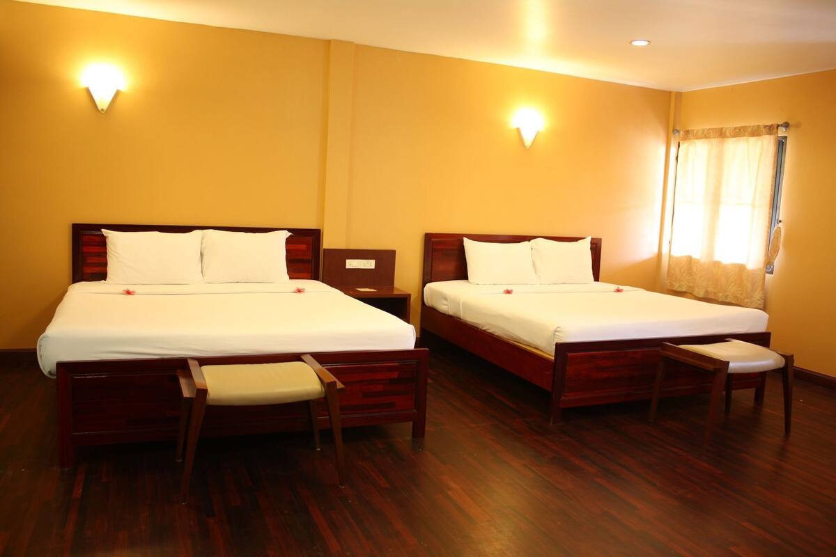 Desk, soundproofing, iron/ironing board, free WiFi