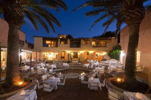 Breakfast, brunch served; Italian cuisine, beach views - Bagaglino I Giardini di Porto Cervo (Arzachena)