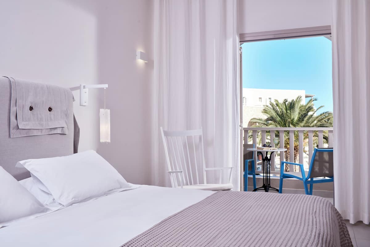 Double Room | In-room safe, free WiFi, bed sheets