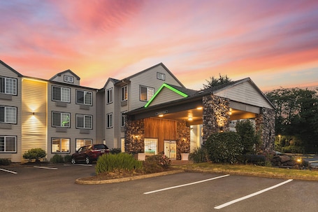 Property grounds. The Ashley Inn & Suites