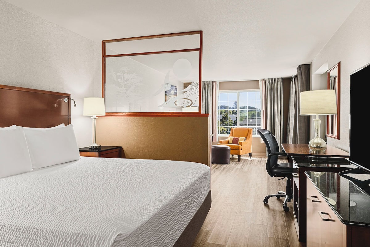 Junior-Suite, 1 King-Bett | Zimmerausstattung