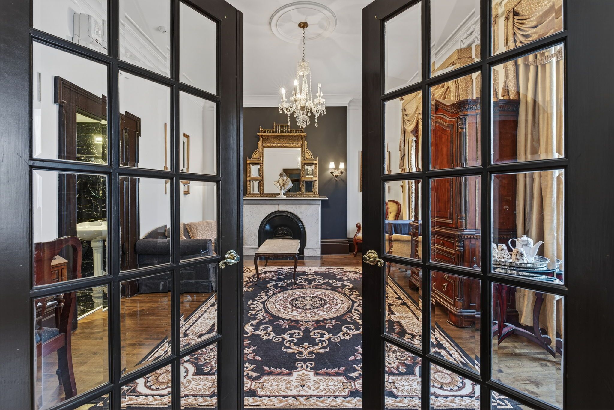 Exclusive Suite - 2nd floor, no elevator | Premium bedding, pillowtop beds, in-room safe, individually decorated