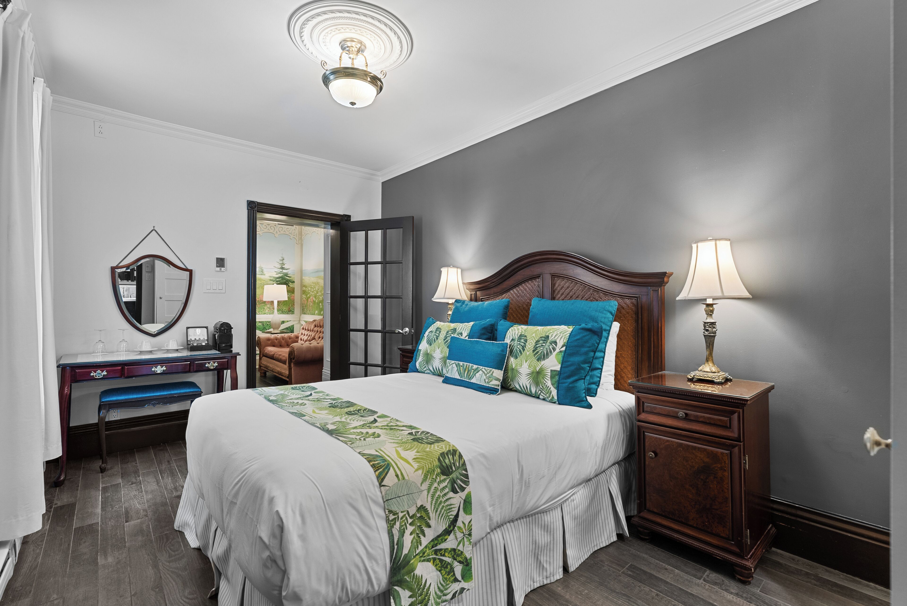 Suite Clos St-Louis | Literie de qualité supérieure, surmatelas