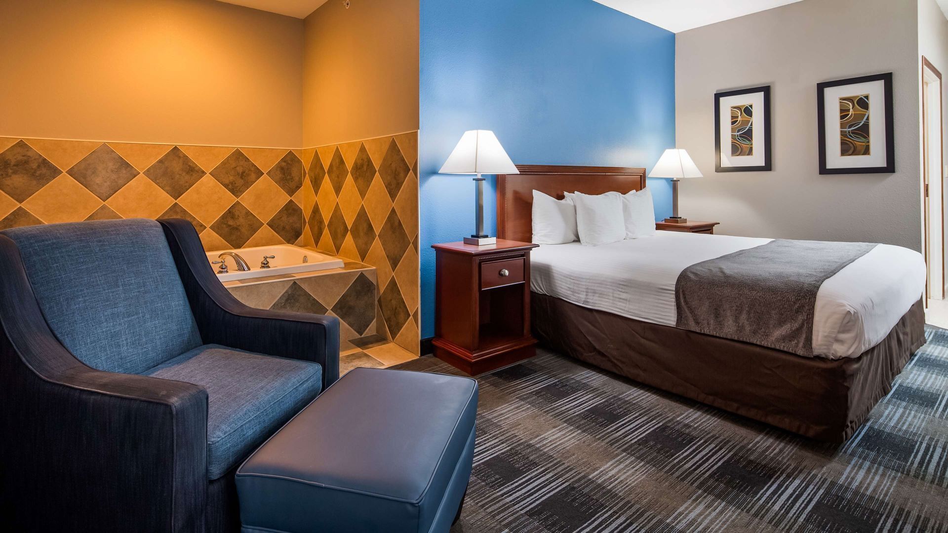 Pillowtop beds, desk, laptop workspace, WiFi
