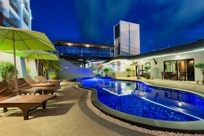 Outdoor pool - Leelawadee Boutique Hotel (Patong)