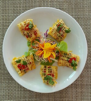 Desayuno inglés diario (THB 200 por persona)