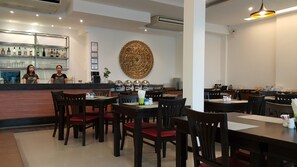 Bar (on property) - Leelawadee Boutique Hotel (Patong)