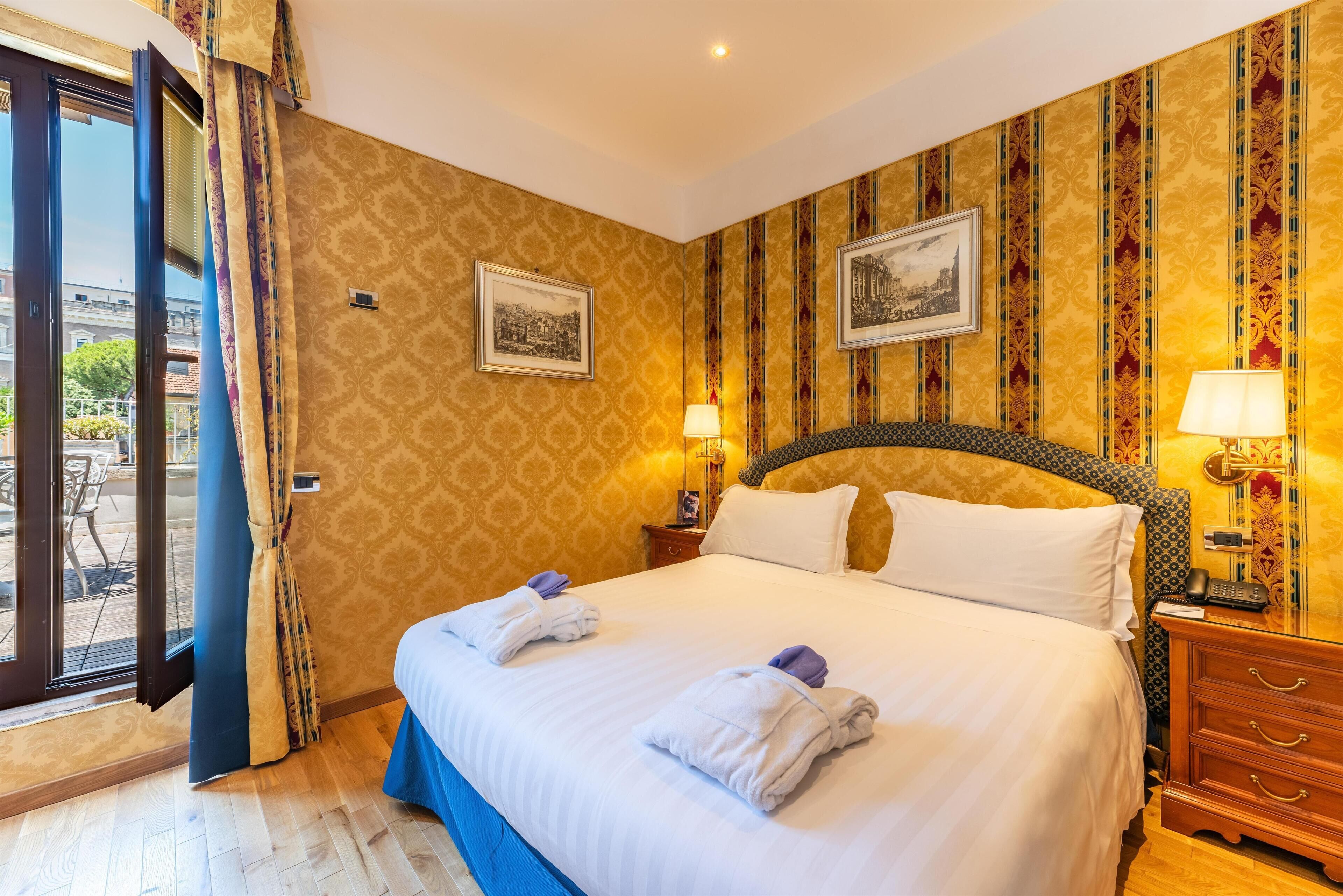 Superior Room, 1 King Bed, Non Smoking, Terrace | Hypo-allergenic bedding, minibar, in-room safe, desk