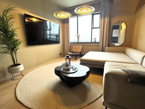 Blackout curtains, iron/ironing board, free cots/infant beds, free WiFi