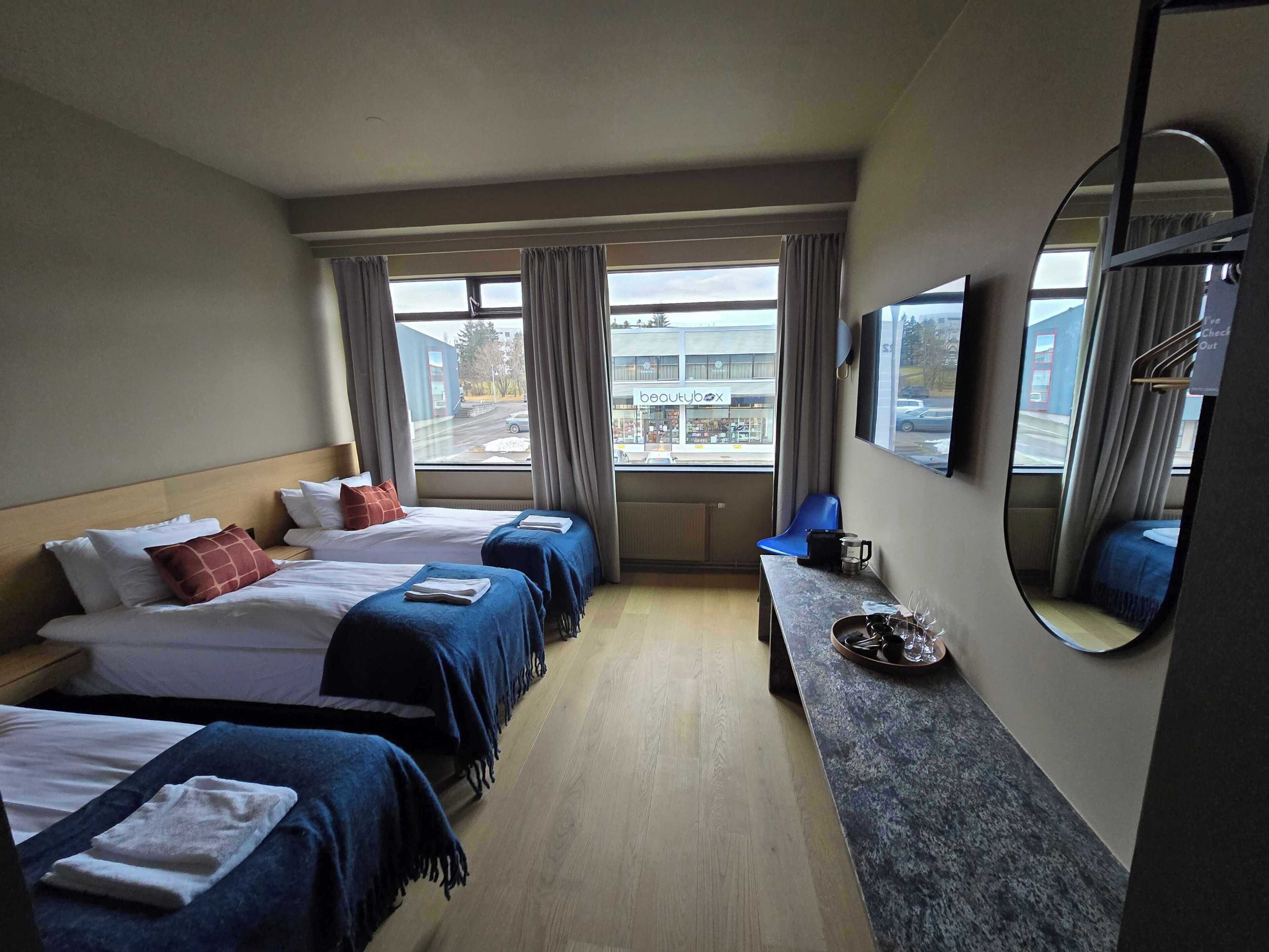 Comfort Triple Room | Blackout drapes, iron/ironing board, free WiFi, bed sheets