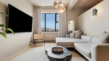 Cortinas blackout, tabla de planchar con plancha y cunas gratuitas