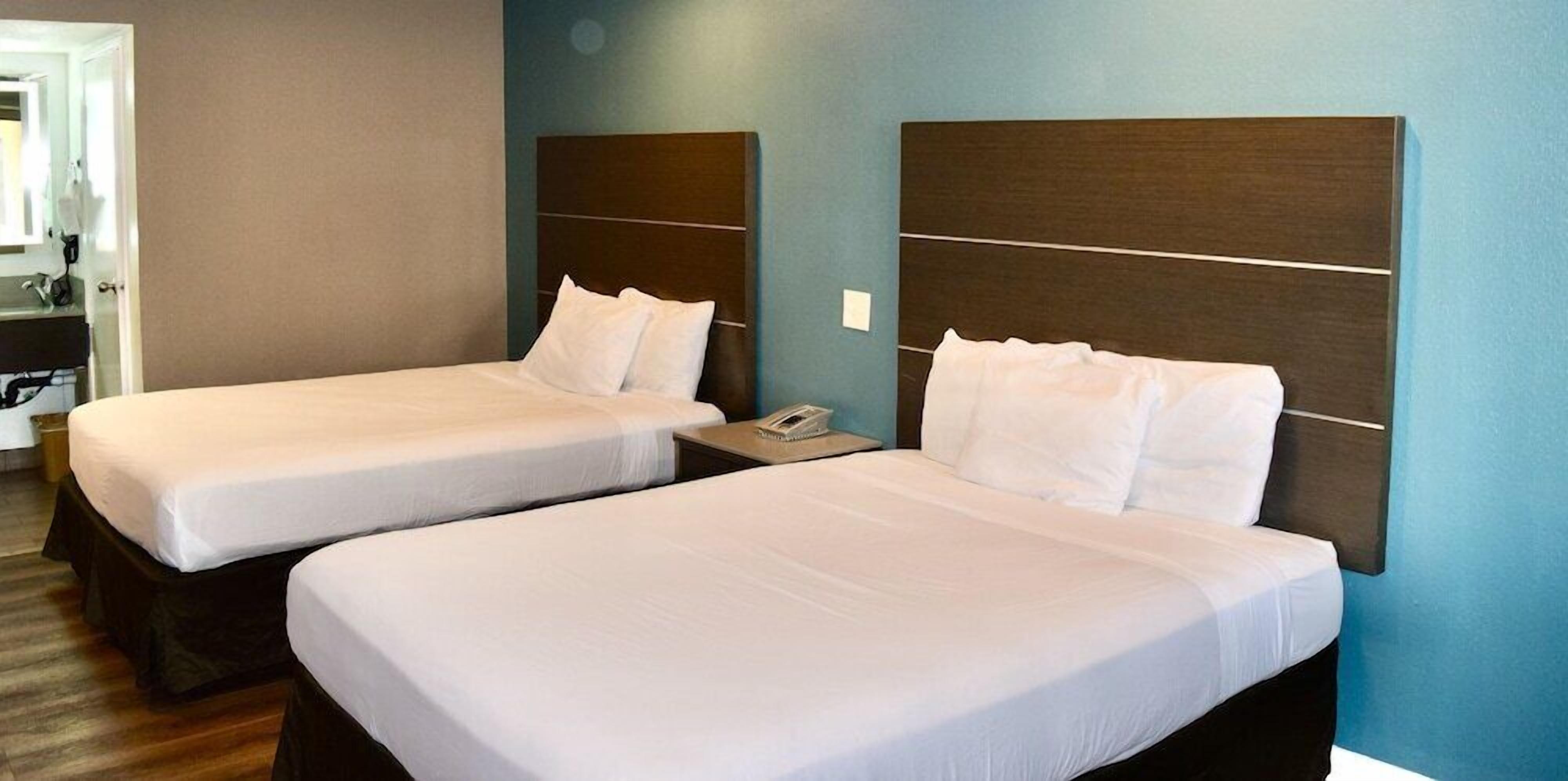 Desk, blackout drapes, free WiFi, bed sheets