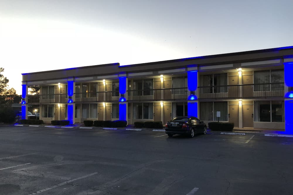 Scottish Inn Savannah South