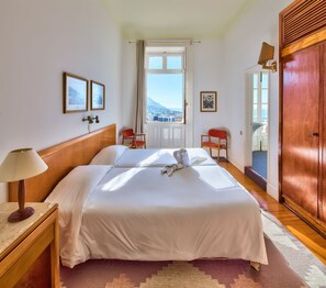 Classic Double or Twin Room, Sea View | Individually decorated, desk, free cots/infant beds, bed sheets