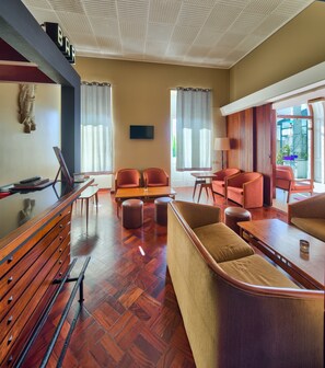 Bar (on property) - Hotel Monte Carlo (Funchal)