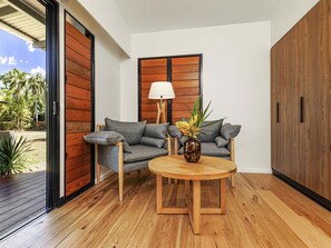 Deluxe Bungalow, 1 Katil Kelamin (Double) | Meja, langsir/tirai gelap terus, seterika/papan seterika 