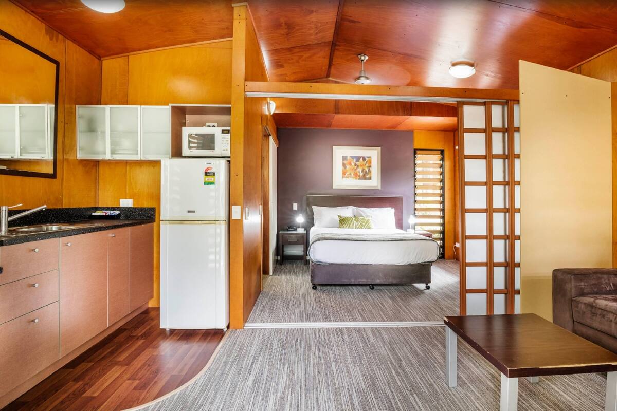 bungalow, 1 queen bed (resort) | desk, blackout curtains, iron/ironing board, free cots/infant beds