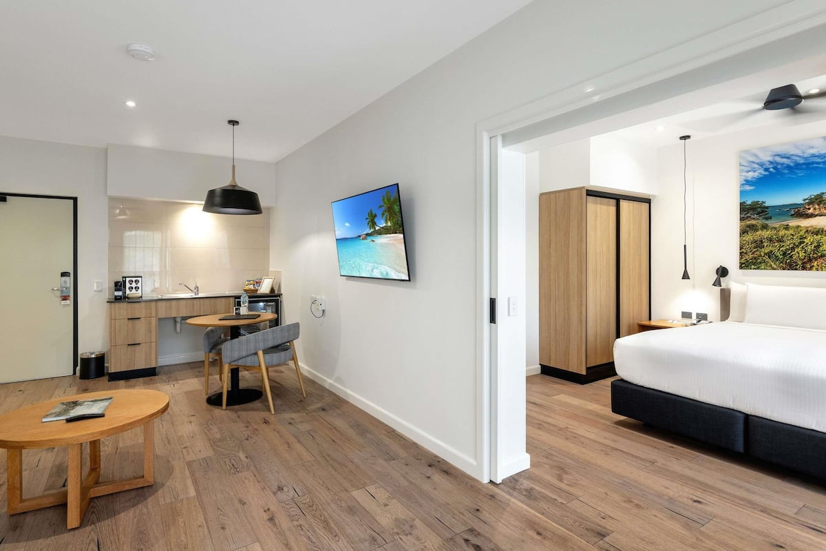 Deluxe Suite, 1 King Bed