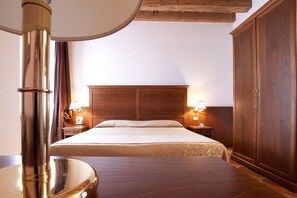 Minibar, in-room safe, desk, soundproofing - Corte Castelletto (Nogarole Rocca)