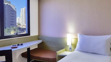 Departamento estándar, 2 camas individuales | Minibar, cortinas blackout y insonorización