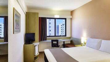 Standard-Apartment, 1 Doppelbett | Minibar, Verdunkelungsvorhänge, schallisolierte Zimmer