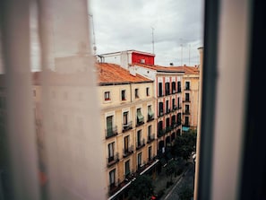 Premium Room (with views) | Desk, soundproofing, free WiFi, bed sheets