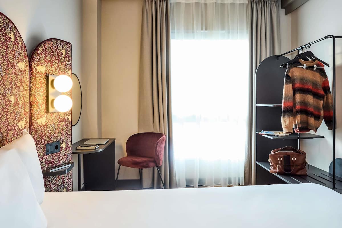 標準客房, 1 張標準雙人床 | 羽絨被、記憶棉床墊、書桌、隔音