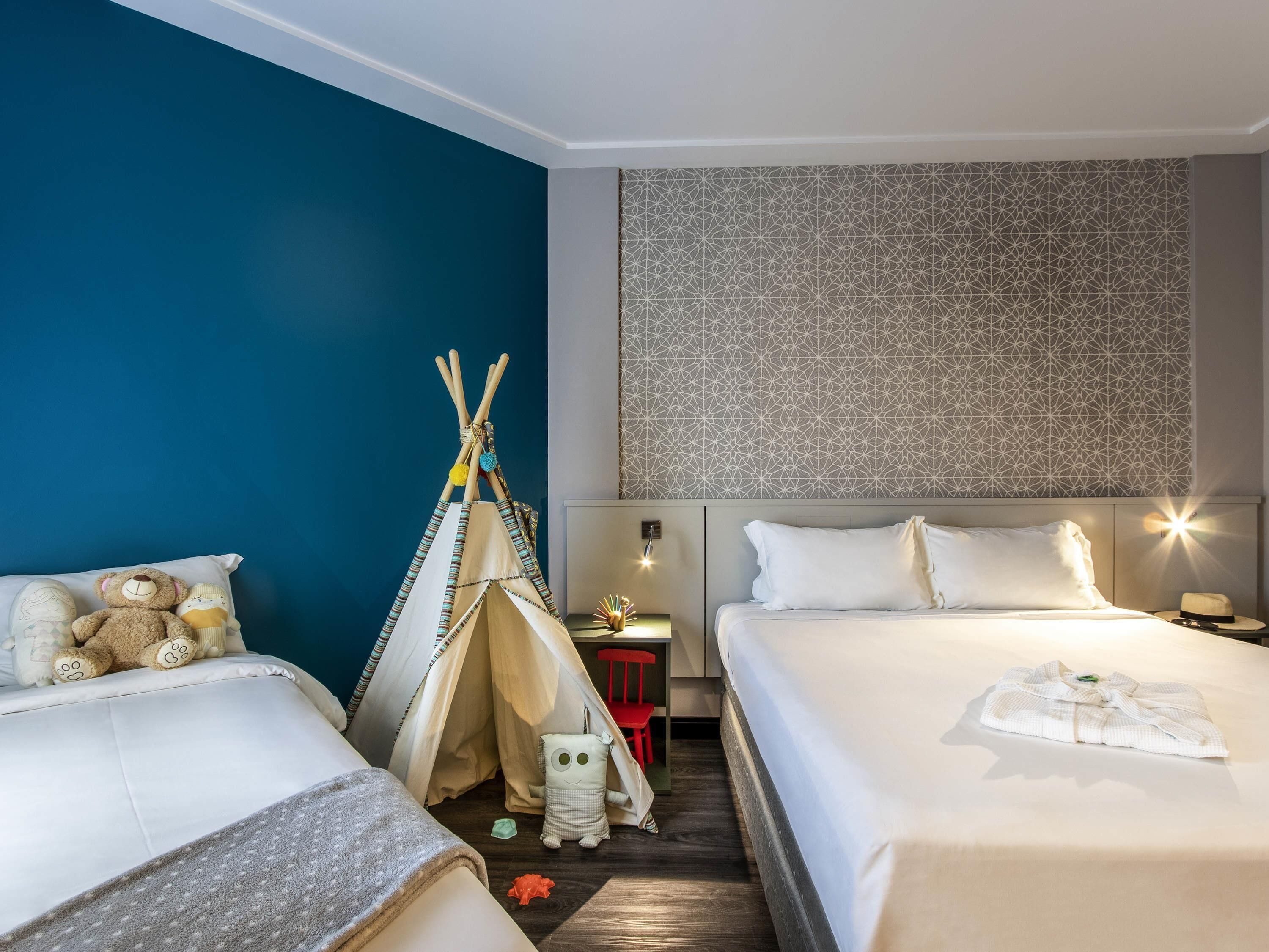 เอ็กเซกคิวทีฟอพาร์ทเมนท์, เตียงควีนไซส์ 1 เตียง | เครื่องนอนป้องกันสารก่อภูมิแพ้, มินิบาร์, ตู้นิรภัยในห้องพัก, โต๊ะทำงาน