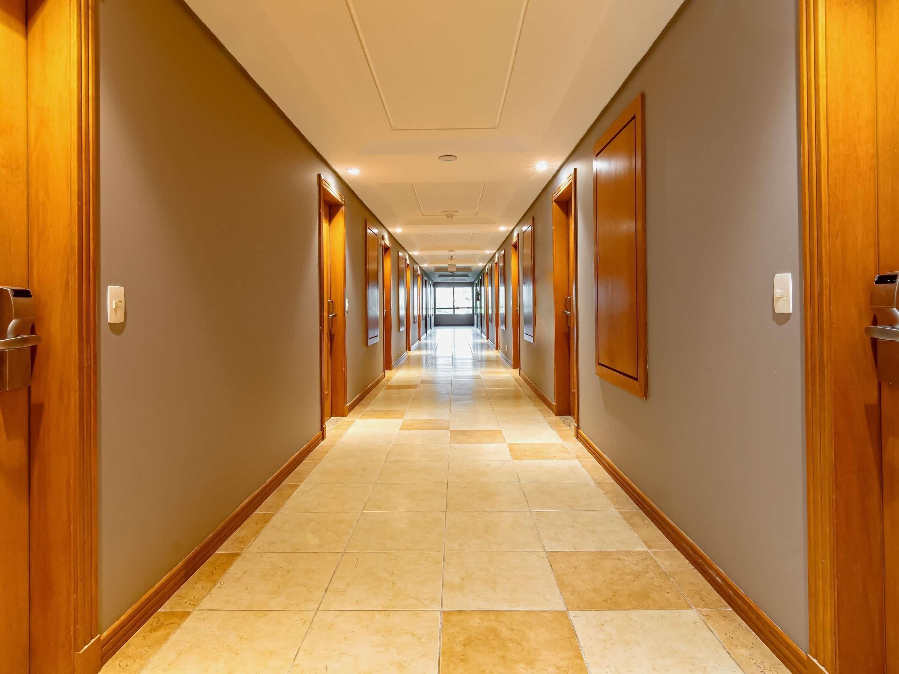 防过敏的被褥、迷你吧、客房内保险箱、办公桌