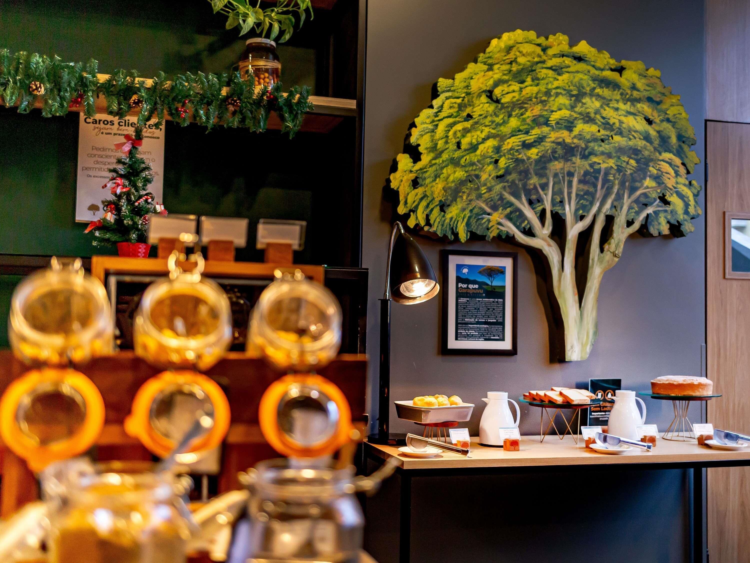 Café da manhã com buffet todos os dias mediante uma taxa