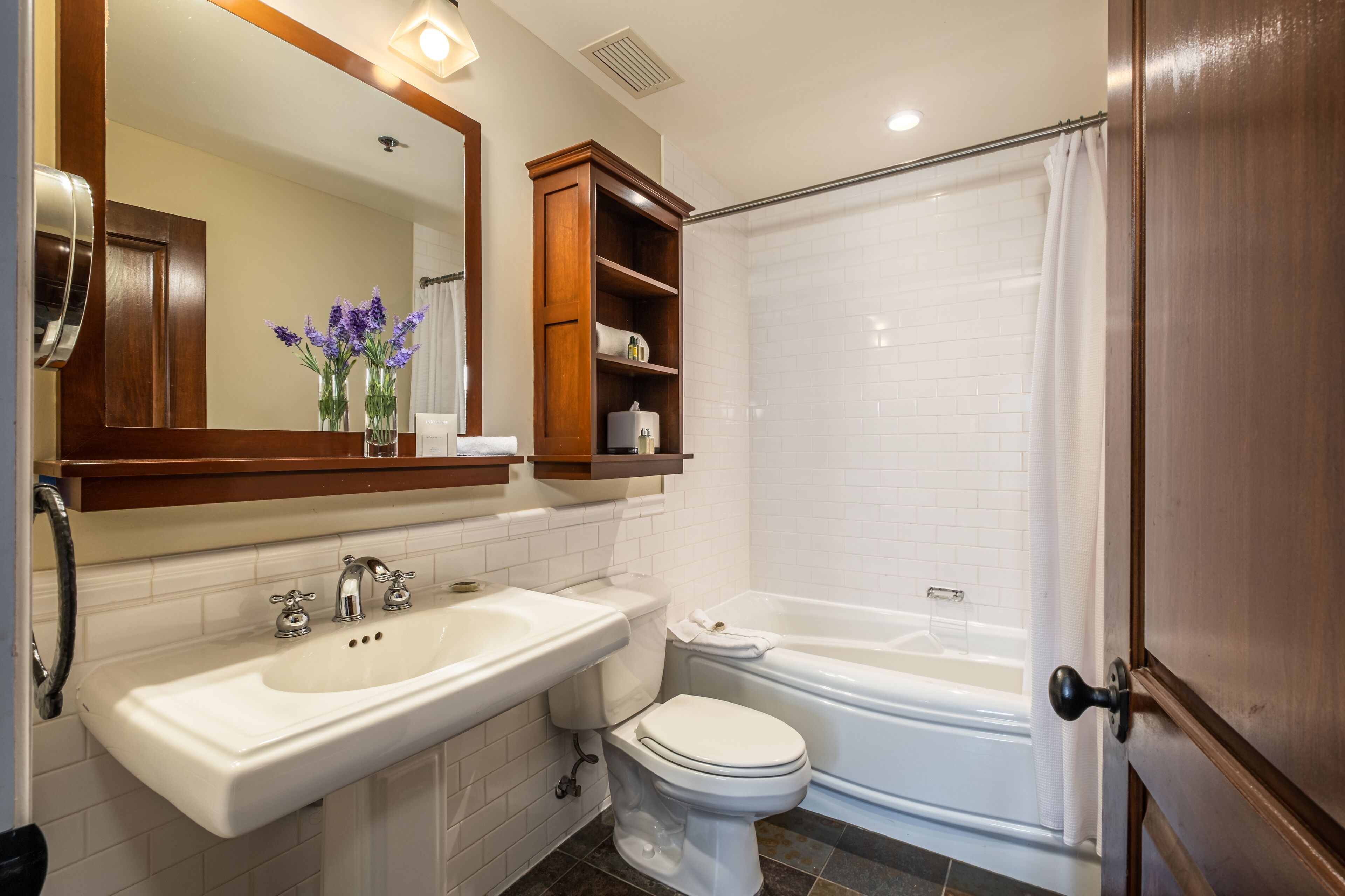 suite, 3 bedrooms, courtyard view | bathroom | combined shower/bathtub, free toiletries, hair dryer, towels